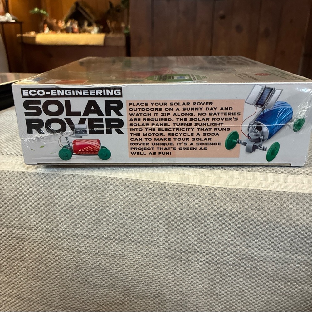 Green Science  Eco-Engineering Solar Rover Kit (NEW) - Picture 3 of 12